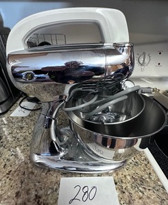 lot 280 image: Vintage Stand Mixer
