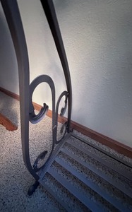 lot 334 image: Metal Quilt Rack