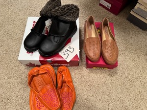 lot 393 image: Mixed Lot of Womens Shoes