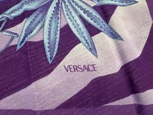 lot 404 image: Beautiful Versace Silk Scarf