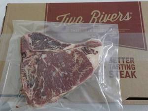 L Two Rivers Frozen 9.1 lb. Box Bee...