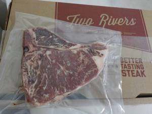 L Two Rivers Frozen 9.7 lb. Box Bee...