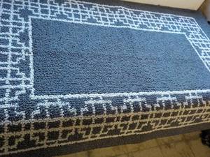 New Accent Rug 30 x 45...