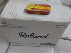 Case of Roland 4 x 25 x 2 oz Tins F...