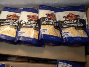 F 4 x 8 oz Bags Weyauwega Frozen Ch...