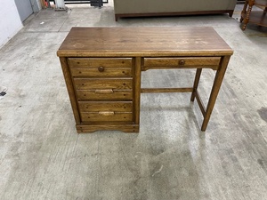 Williams 1984 Vintage Desk