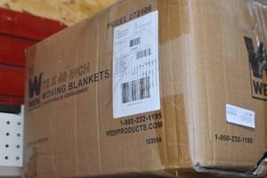 lot 9 image: Moving Blankets