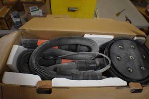 lot 14 image: Drywall Sander