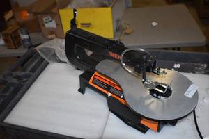 lot 73 image: Scroll Saw