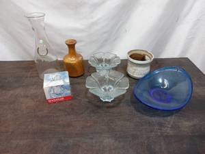 lot 31 image: Collection of Scandiavian Dcor