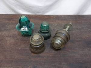 lot 34 image: Collection of Insulators