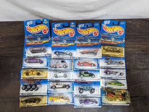 lot 11 image: Twenty Packs Of Hot Wheels