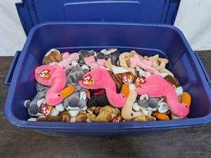 lot 22 image: Collection Of Beanie Babies