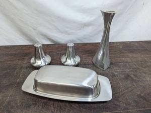 lot 25 image: Stainless Steel MCM-Style Kitchen Items