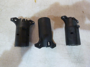 lot 17 image: 3 7-Way to 4-Pin Adapters