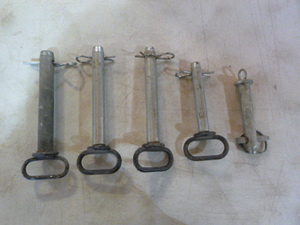 lot 18 image: 5 Hitch Pins