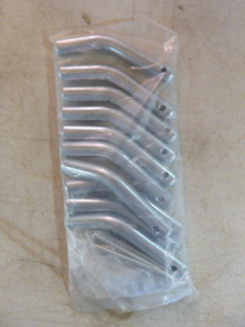 lot 21 image: 10 Hitch Pins
