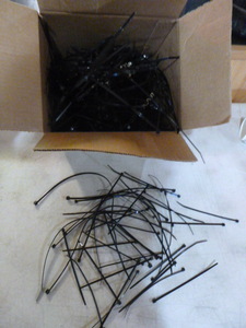 lot 60 image: Box of Zip-Ties