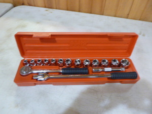 lot 107 image: Mit Socket Set