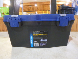 lot 113 image: MintCraft Plastic Toolbox