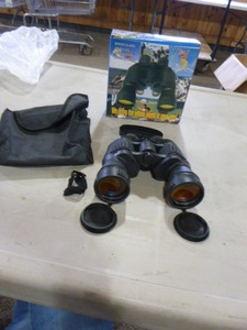 lot 185 image: Dreaker Cobra Binoculars