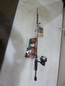lot 188 image: South Bend R2F Trout Rod and Reel