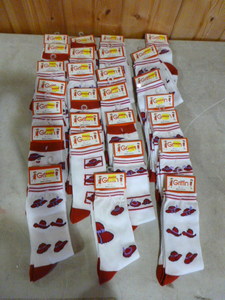 lot 217 image: 27 Pair of Griffen Womens Socks