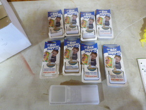 lot 235 image: 8 Buddeez Box Topper Lids