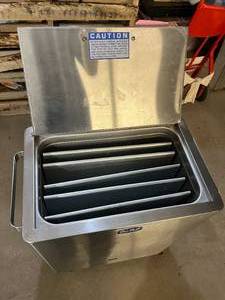 lot 33 image: MSRP $3200&nbspChattanooga Hydrocollator ColPaC C-5 Mobile Cold Packs Chilling Unit - Excellent Working Condition However&nbspFront Power Light Is Not Illuminating