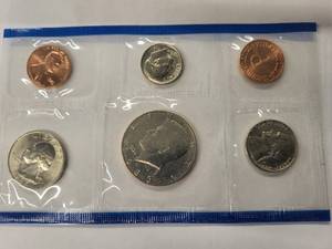 US Mint Set 1985 unc - 12 coins - P and D Mint