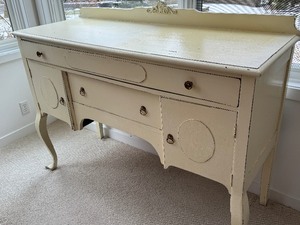 lot 64 image: Vintage Shabby Chic Style Console Table  Buffet