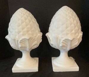lot 129 image: Pair of Elegant Ceramic Acorn Figurines by Barreveld  Pair of Ceramic Acorn Decorative Finials