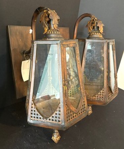lot 173 image: Pair of Wall Mount Lanterns