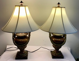 lot 286 image: Pair of Stylish Rustic Style Lamps with Shades