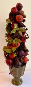 lot 254 image: Beautiful Tabletop Apple Topiary