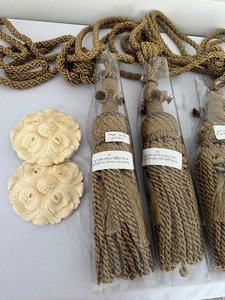 lot 280 image: Set of Four Antique Gold Venetian Curtain Tie Backs