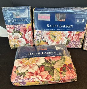 lot 353 image: New Ralph Lauren Flat Sheets, Fitted Sheet and Three Pillow Cases