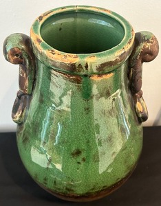 lot 502 image: Pretty Pottery Vase