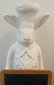 lot 504 image: Decorative Rabbit Chef Figurine with Chalkboard Sign