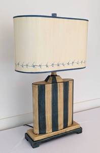 lot 48 image: Decorative Painted Wood Table Lamp