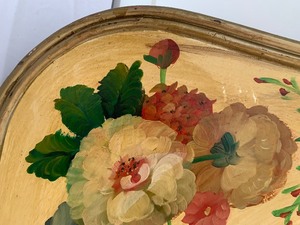 lot 526 image: Gorgeous Yellow Floral Mirror, Can be Hung Vertical or Horizontal