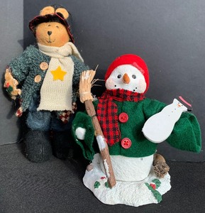 lot 495 image: Fun Set of Winter Home Decoration Figurines
