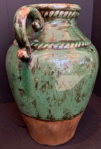 lot 482A image: Stunning Vintage Look Green Lidded Vase