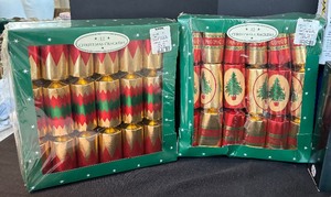 lot 446 image: New Holiday Lights and More