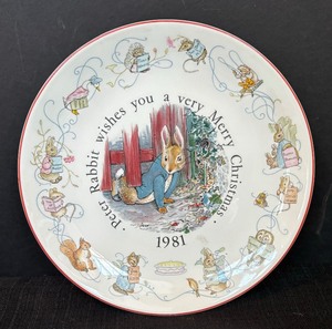 lot 449 image: Royal Doulton and Wedgwood Childrens Dishes