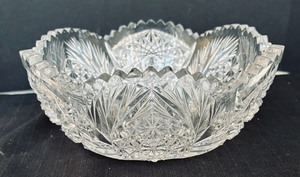 lot 600 image: Vintage Crystal and Clear Glass Goodies