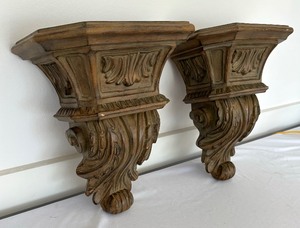 lot 608 image: Two Elegant Wall Shelves