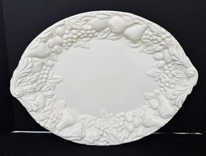 lot 609 image: Wonderful White Serving Pieces