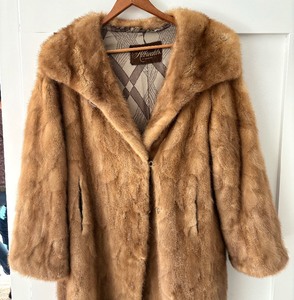 lot 614 image: Vintage Albrechts Fur Coat  Jacket