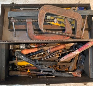lot 547 image: Vintage Metal Kennedy Kits Toolbox with Variety of Tools